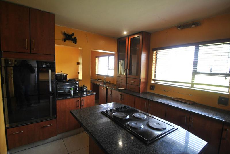 4 Bedroom Property for Sale in Mulbarton Gauteng