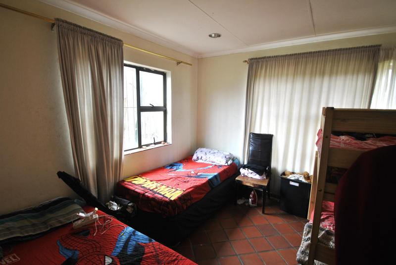 4 Bedroom Property for Sale in Mulbarton Gauteng