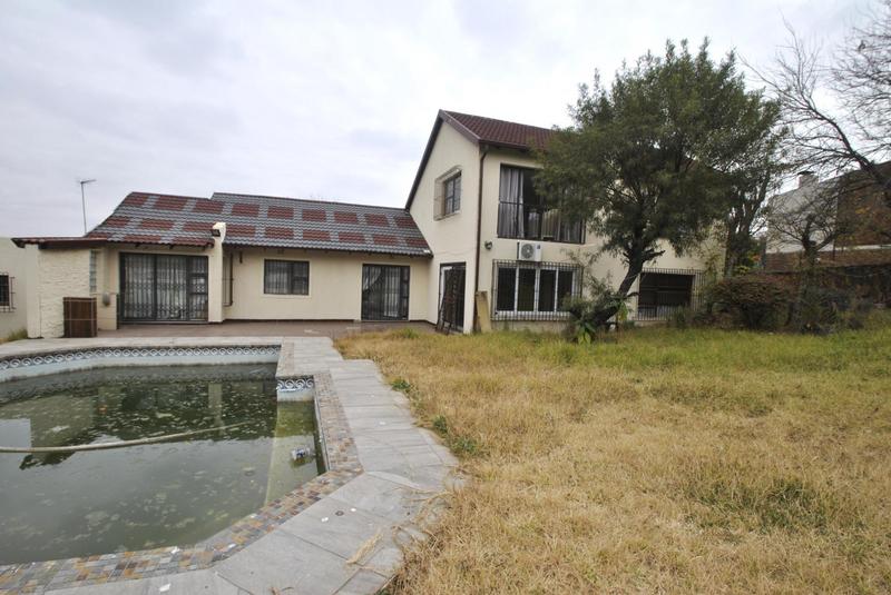 4 Bedroom Property for Sale in Mulbarton Gauteng