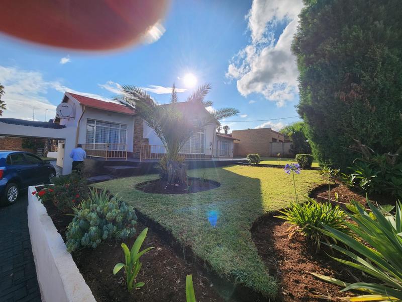 4 Bedroom Property for Sale in Erasmia Gauteng