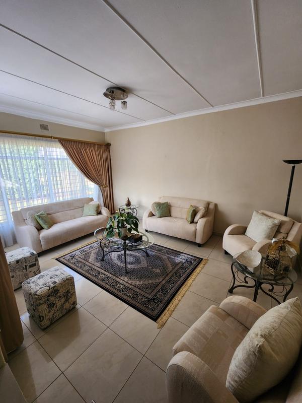 4 Bedroom Property for Sale in Erasmia Gauteng