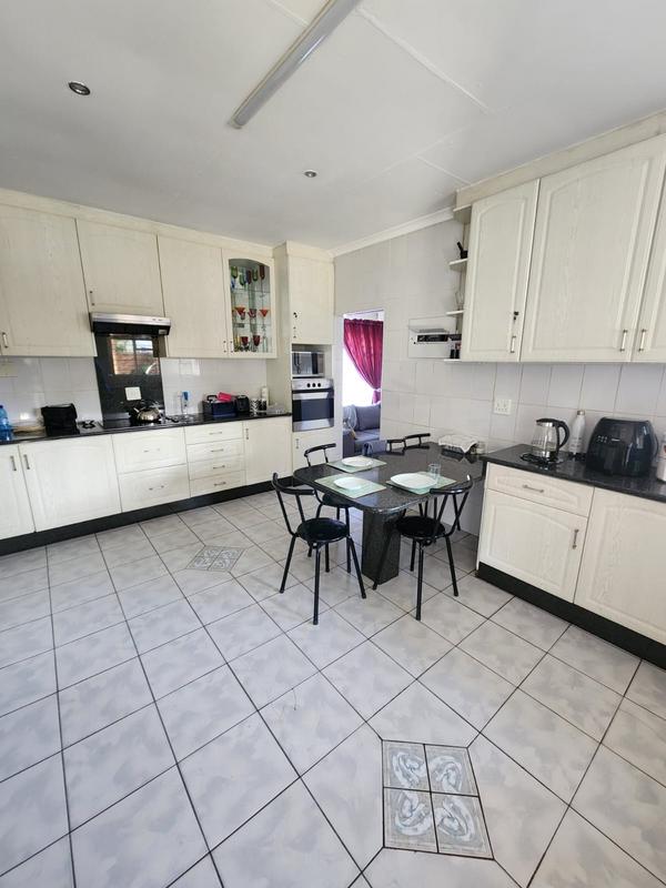 4 Bedroom Property for Sale in Erasmia Gauteng