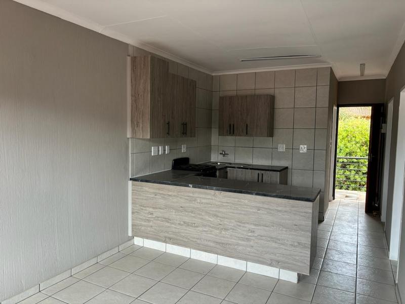 2 Bedroom Property for Sale in Bezuidenhout Valley Gauteng