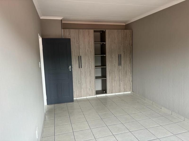 2 Bedroom Property for Sale in Bezuidenhout Valley Gauteng