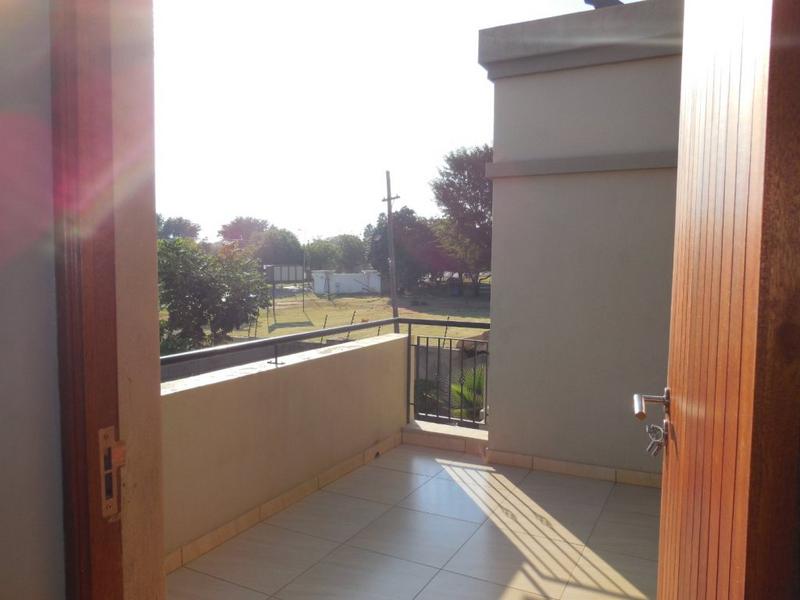 4 Bedroom Property for Sale in Annlin Gauteng