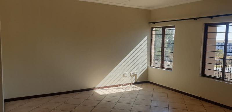 2 Bedroom Property for Sale in Erand Gardens Gauteng