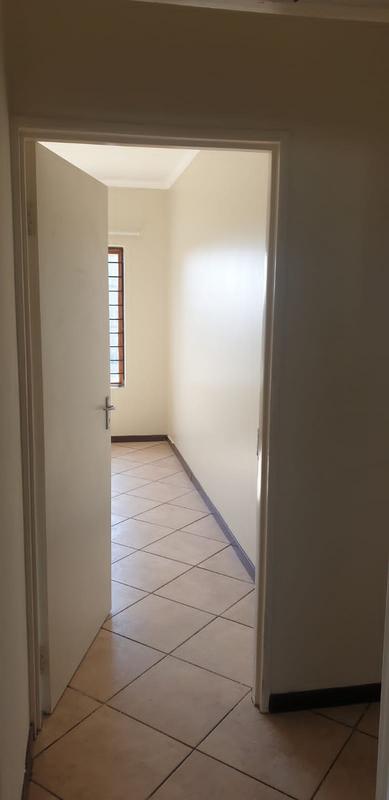 2 Bedroom Property for Sale in Erand Gardens Gauteng