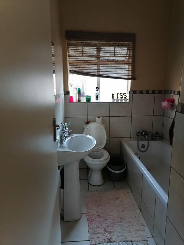 1 Bedroom Property for Sale in Kosmosdal Gauteng