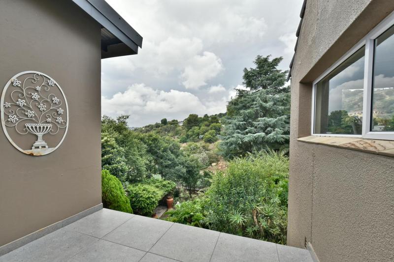 3 Bedroom Property for Sale in Constantia Kloof Gauteng