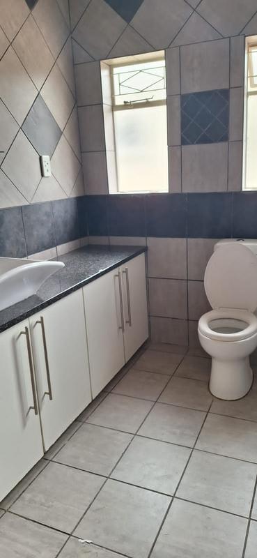 To Let 3 Bedroom Property for Rent in Queenswood Gauteng