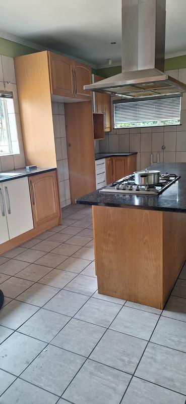 To Let 4 Bedroom Property for Rent in Queenswood Gauteng