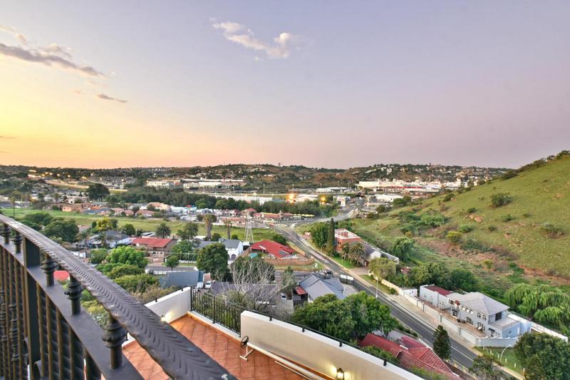 4 Bedroom Property for Sale in Glenvista Gauteng