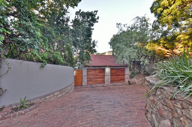 3 Bedroom Property for Sale in Glenvista Gauteng