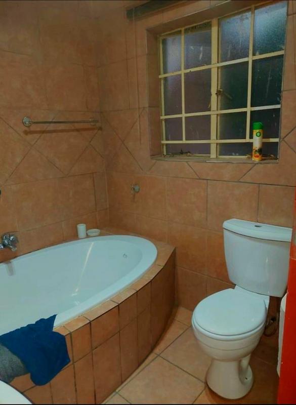 4 Bedroom Property for Sale in Claremont Gauteng