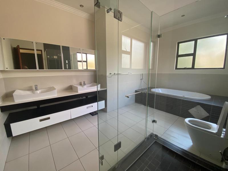 To Let 3 Bedroom Property for Rent in Sandown Gauteng