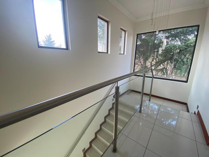 To Let 3 Bedroom Property for Rent in Sandown Gauteng