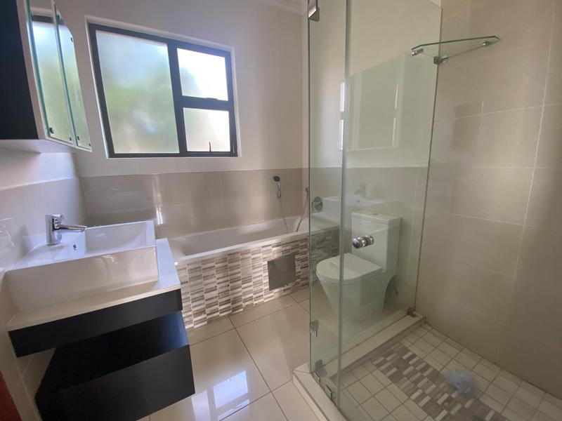 To Let 3 Bedroom Property for Rent in Sandown Gauteng