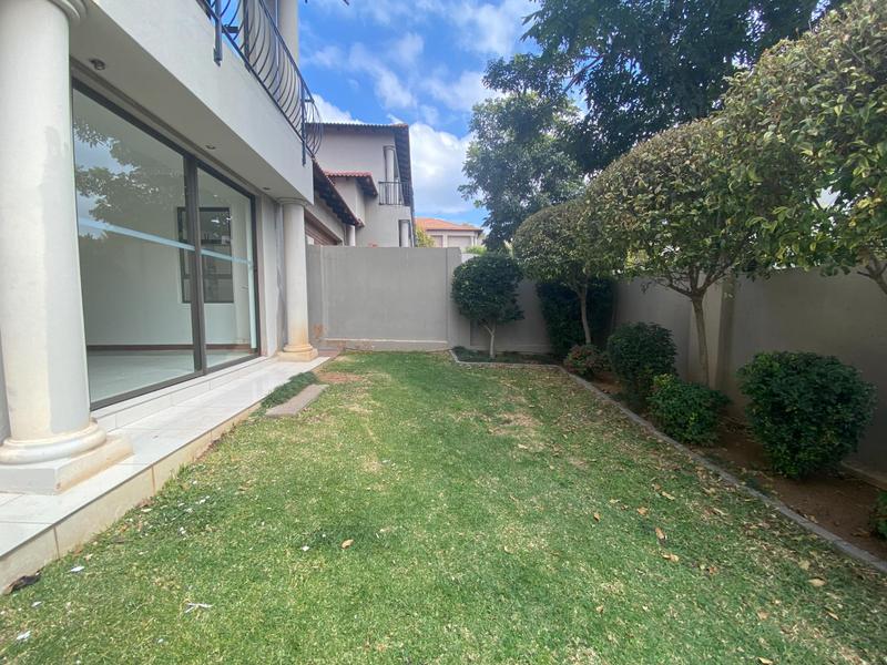 To Let 3 Bedroom Property for Rent in Sandown Gauteng