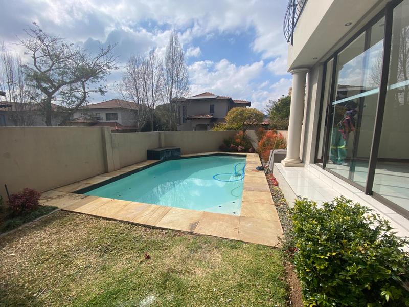 To Let 3 Bedroom Property for Rent in Sandown Gauteng