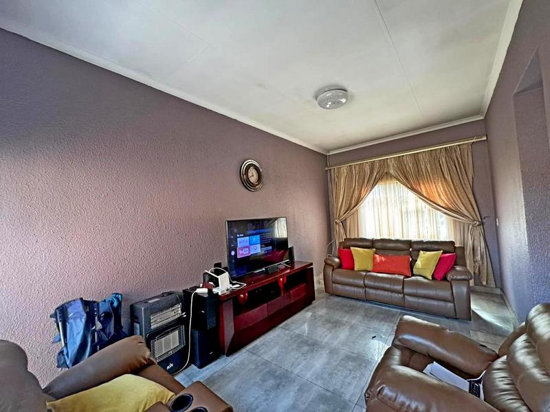 3 Bedroom Property for Sale in Birchleigh North Gauteng