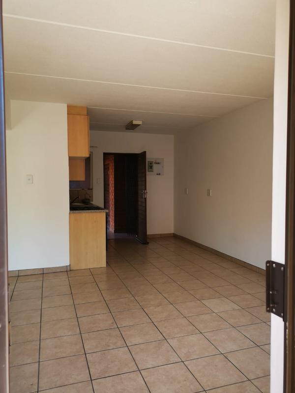 To Let 2 Bedroom Property for Rent in Castleview Gauteng