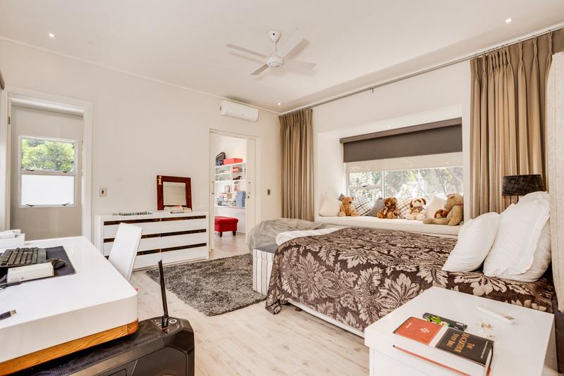 To Let 5 Bedroom Property for Rent in Birdhaven Gauteng