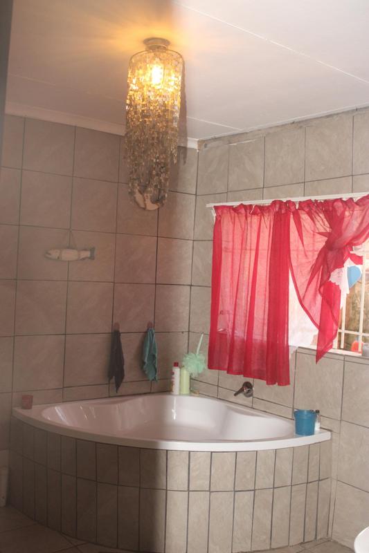 9 Bedroom Property for Sale in Sonland Park Gauteng