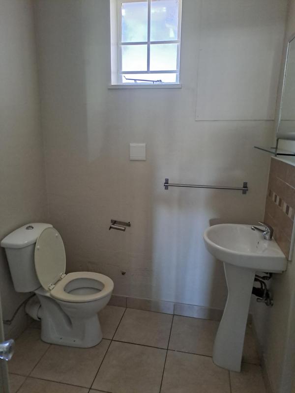 To Let 1 Bedroom Property for Rent in Emmarentia Gauteng