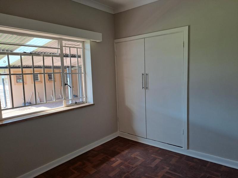 To Let 1 Bedroom Property for Rent in Linden Gauteng