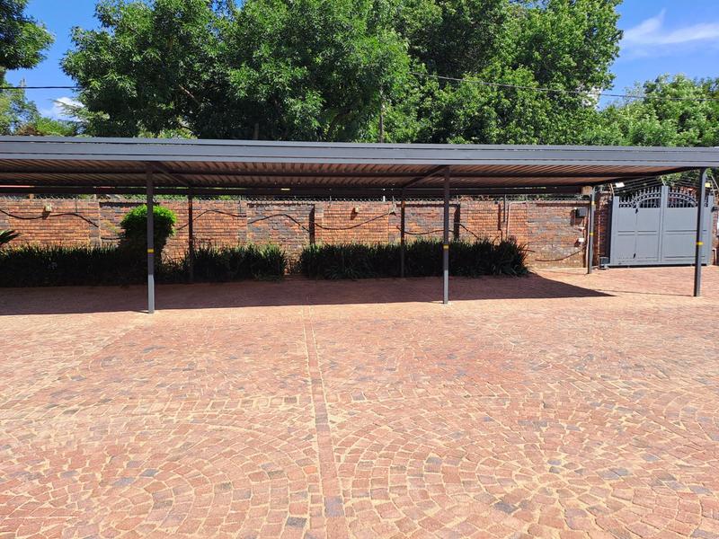 To Let 1 Bedroom Property for Rent in Linden Gauteng