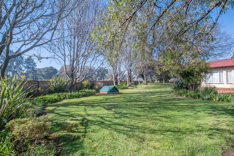 2 Bedroom Property for Sale in Eldoraigne Gauteng