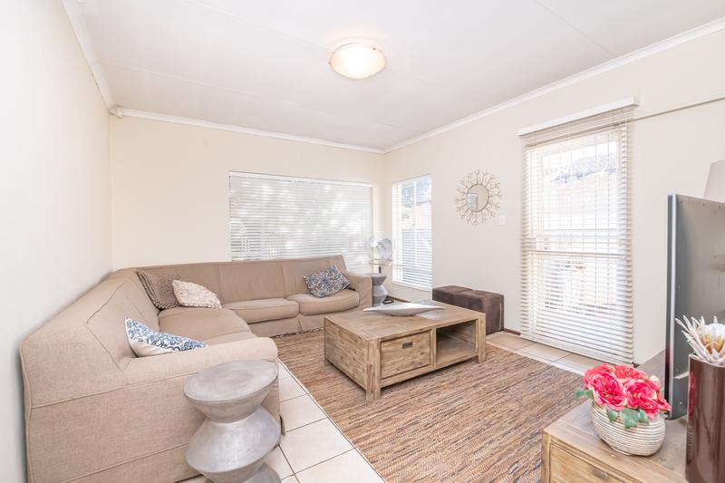 2 Bedroom Property for Sale in Eldoraigne Gauteng