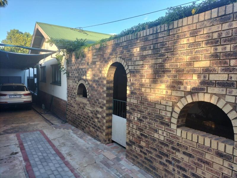 4 Bedroom Property for Sale in Pretoria Gardens Gauteng