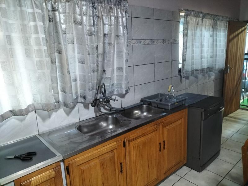 4 Bedroom Property for Sale in Pretoria Gardens Gauteng