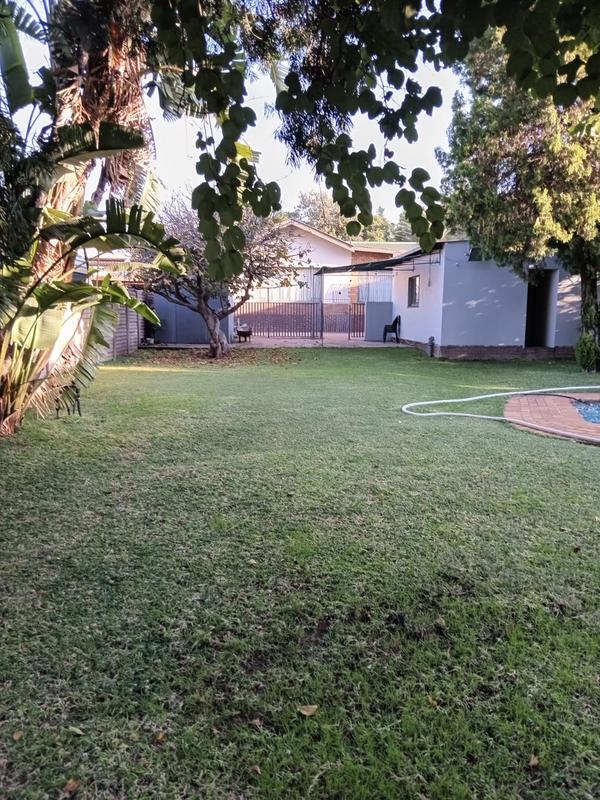 4 Bedroom Property for Sale in Pretoria Gardens Gauteng