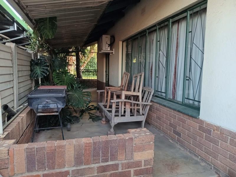 4 Bedroom Property for Sale in Pretoria Gardens Gauteng