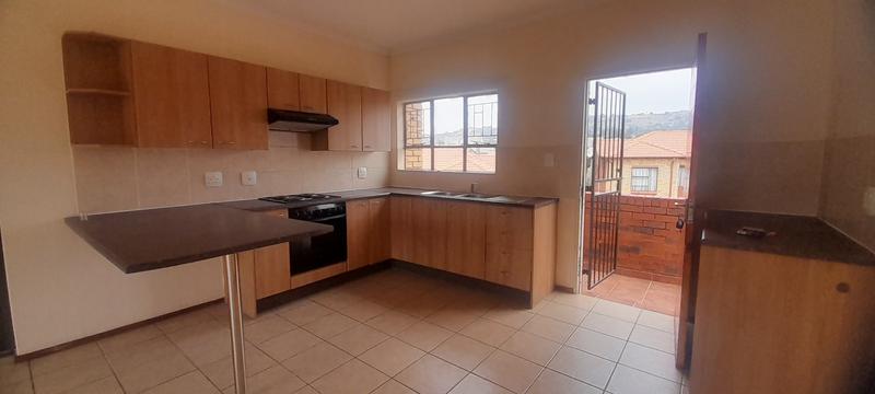 To Let 2 Bedroom Property for Rent in Sugar Bush Estate Gauteng