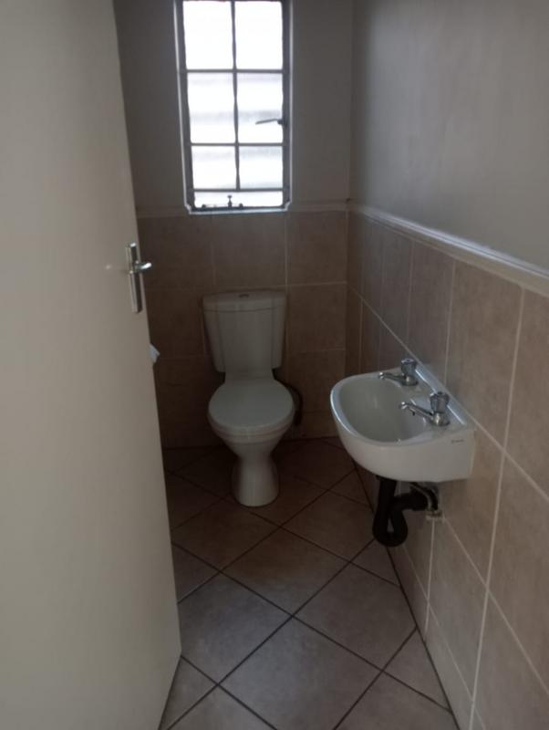 2 Bedroom Property for Sale in Halfway Gardens Gauteng