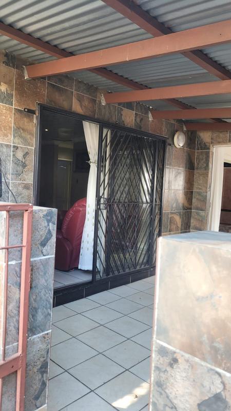 4 Bedroom Property for Sale in Moffat View Gauteng
