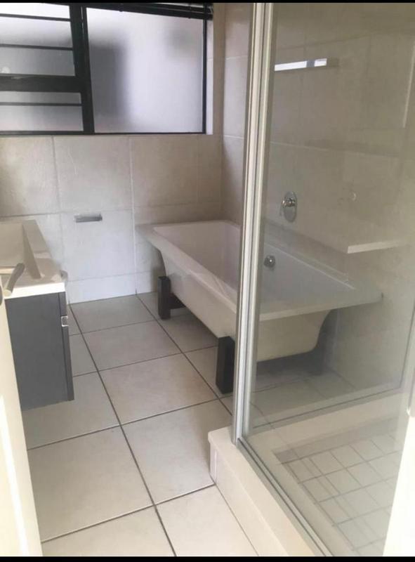 2 Bedroom Property for Sale in Greenstone Hill Gauteng