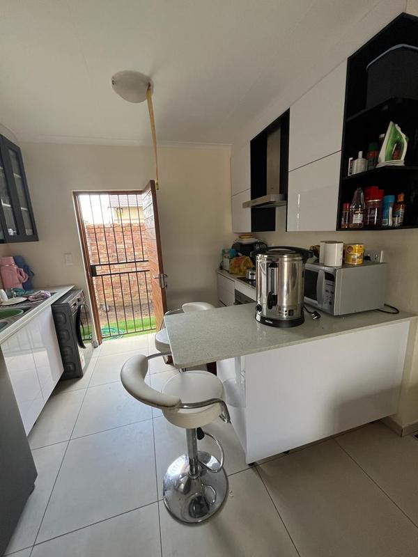 3 Bedroom Property for Sale in Blue Hills Gauteng