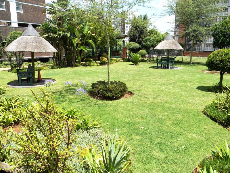 2 Bedroom Property for Sale in Bedford Gardens Gauteng