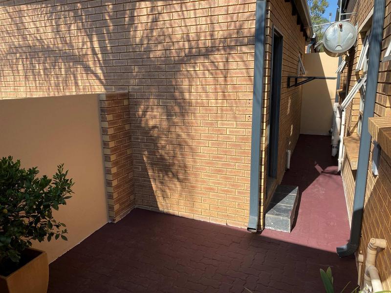 3 Bedroom Property for Sale in Glen Marais Gauteng