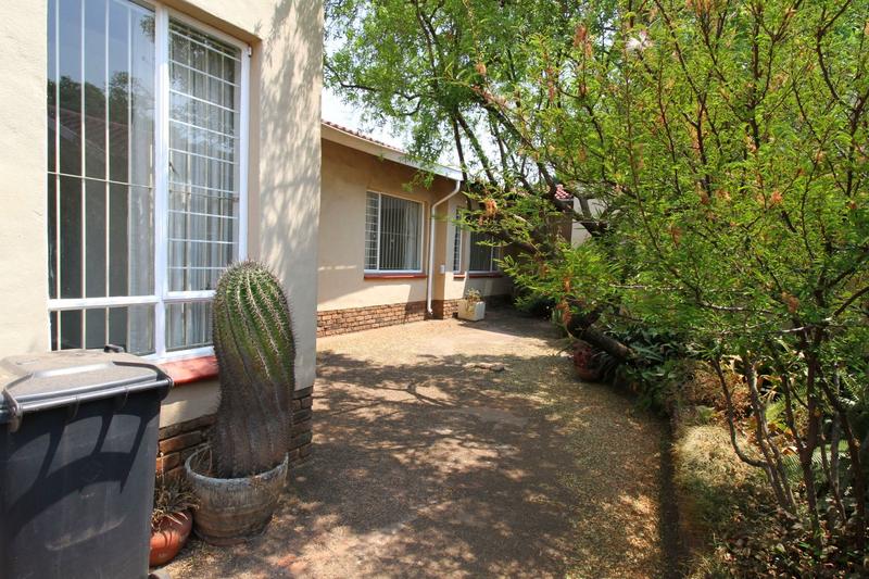 4 Bedroom Property for Sale in Eldoraigne Gauteng