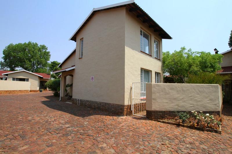 4 Bedroom Property for Sale in Eldoraigne Gauteng