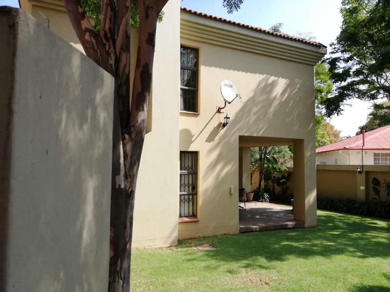 4 Bedroom Property for Sale in Nieuw Muckleneuk Gauteng