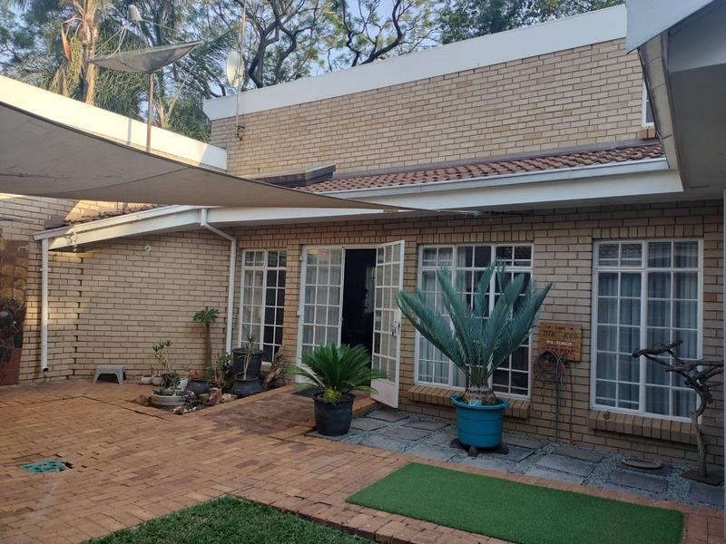 4 Bedroom Property for Sale in Waterkloof A H Gauteng