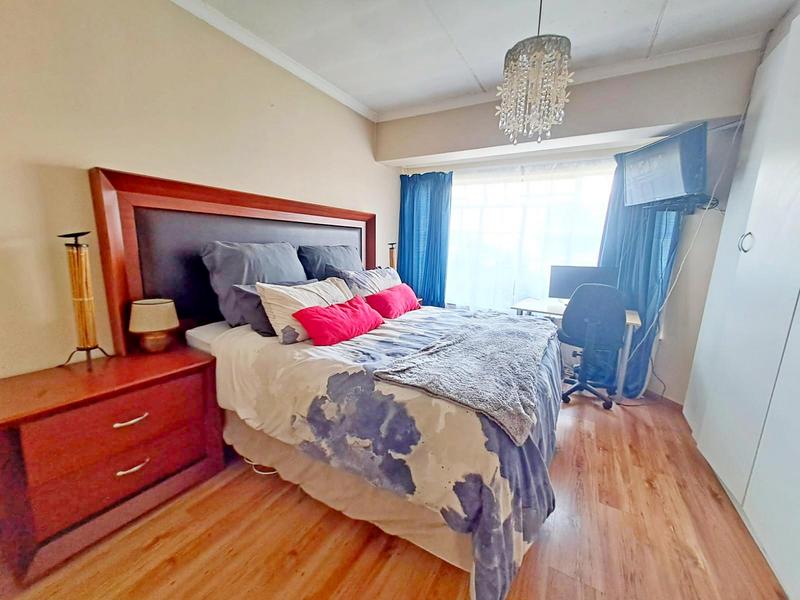 2 Bedroom Property for Sale in Glen Marais Gauteng