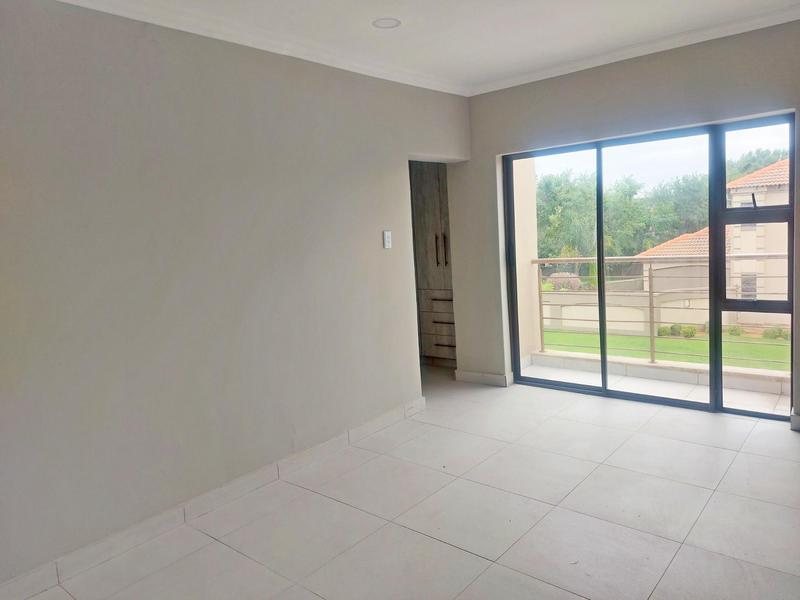 6 Bedroom Property for Sale in Glen Eagle Estate Gauteng