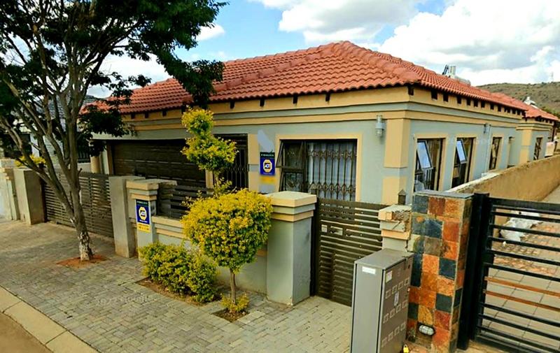 3 Bedroom Property for Sale in Kirkney Gauteng